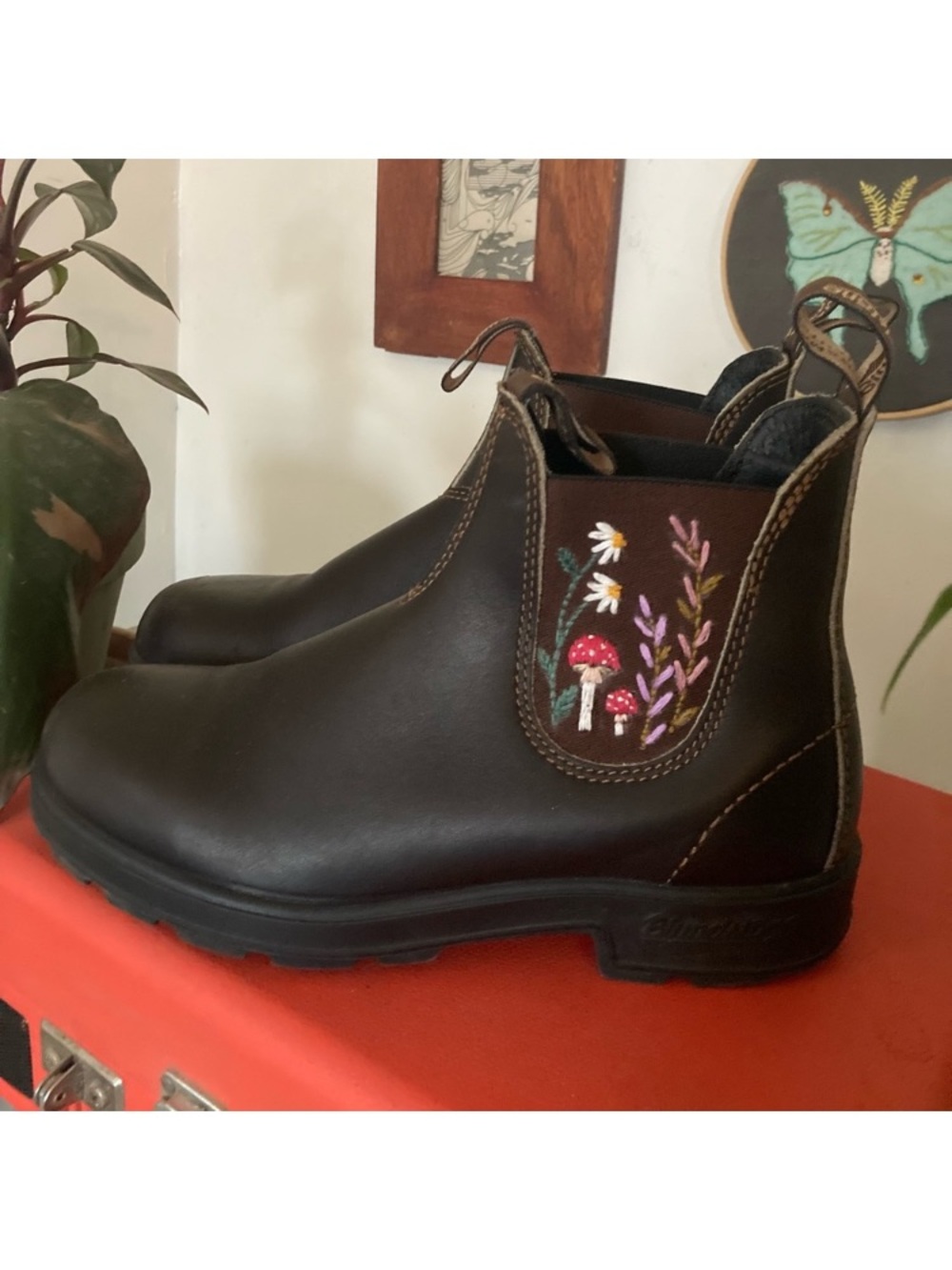 OOAK! Embroidered Blundstone boots Originals women’s size US 7 Stout brown - Picture 3 of 7